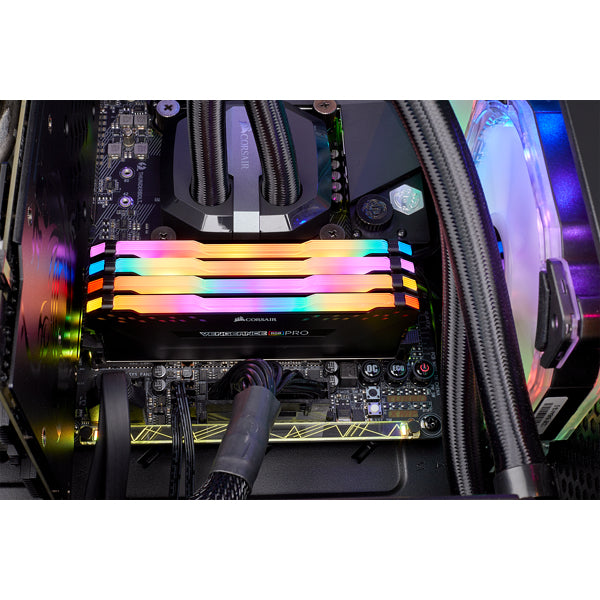 Vengeance RGB Svart 32GB (4x8GB) 3200MHz DDR4